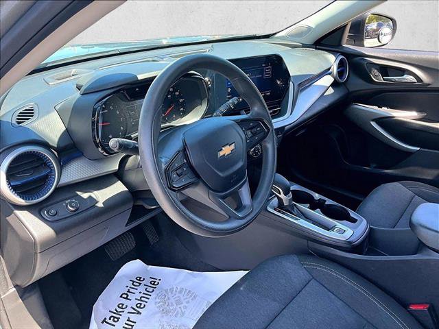Certified 2024 Chevrolet Trax LS FWD image 14