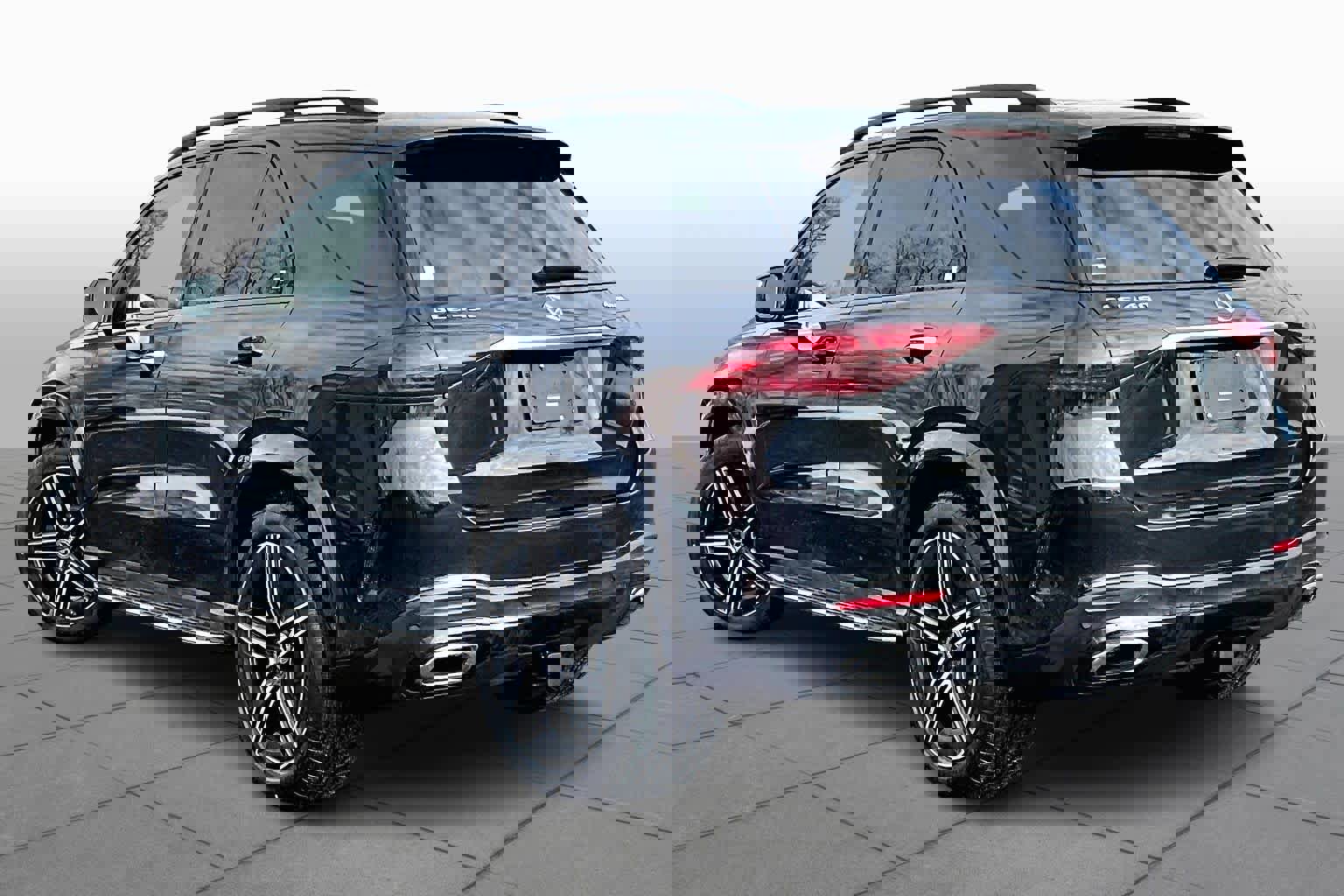 New 2026 Mercedes-Benz GLE 450 4MATIC image 3