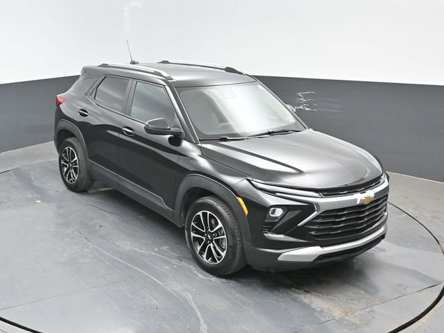Used 2025 Chevrolet TrailBlazer LT AWD/4WD image 17