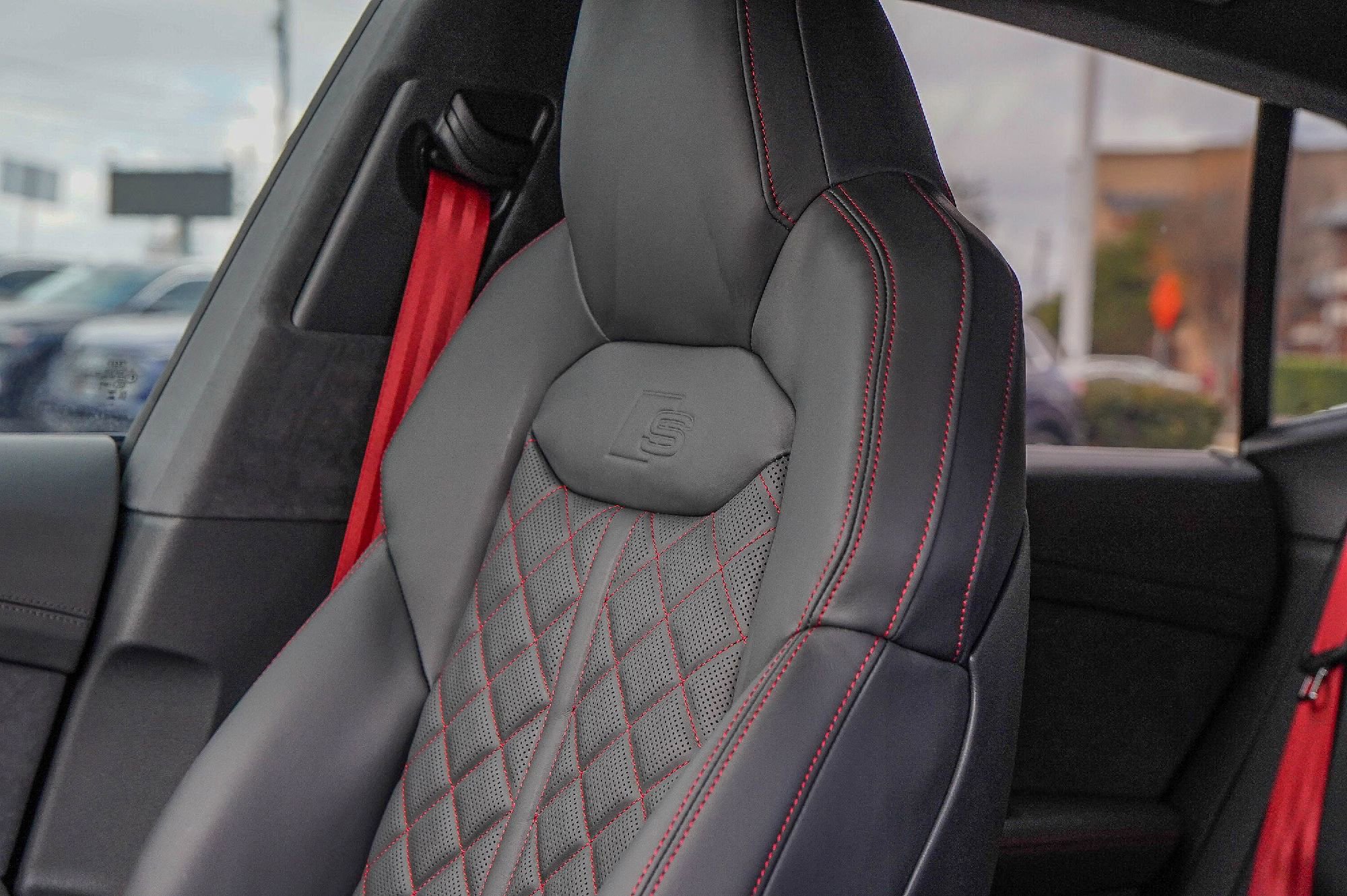 New 2026 Audi SQ8 Prestige image 10