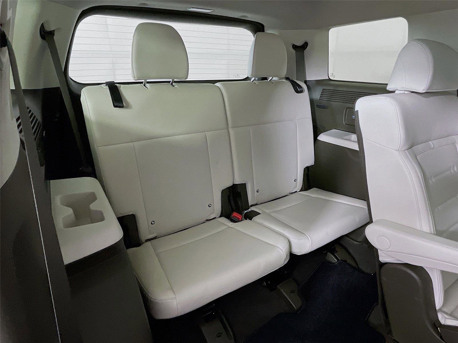 Used 2025 Hyundai Santa Fe Calligraphy image 32