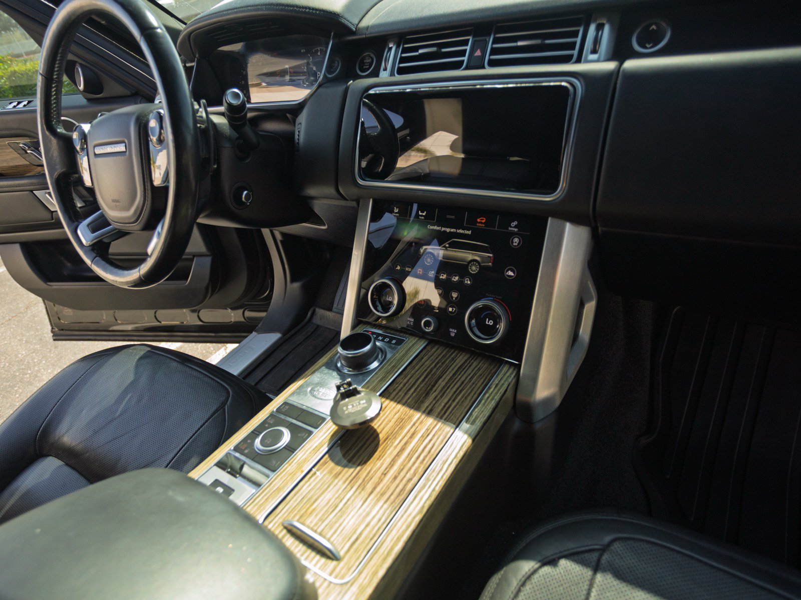 Used 2018 Land Rover Range Rover Supercharged AWD/4WD image 23