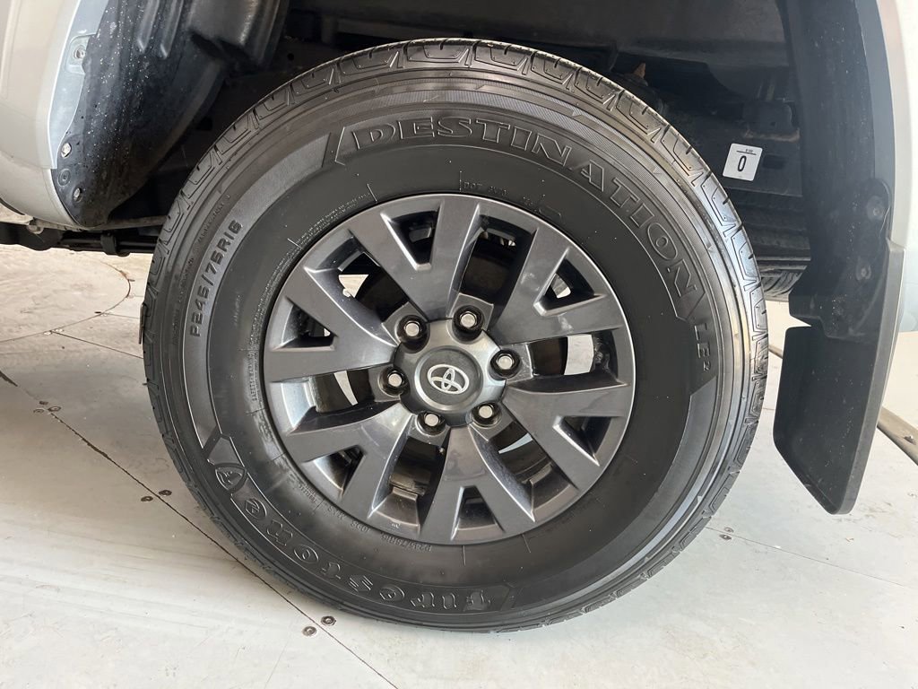 Used 2023 Toyota Tacoma SR5 RWD image 15