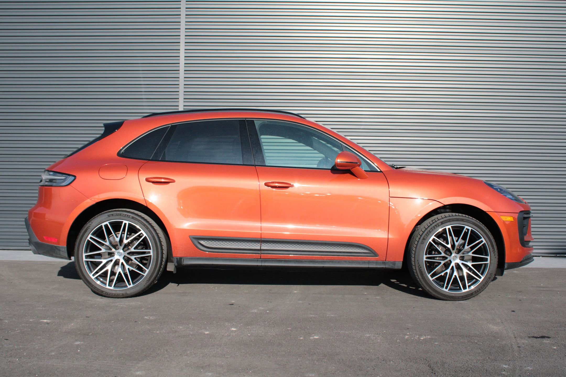 Used 2023 Porsche Macan image 8
