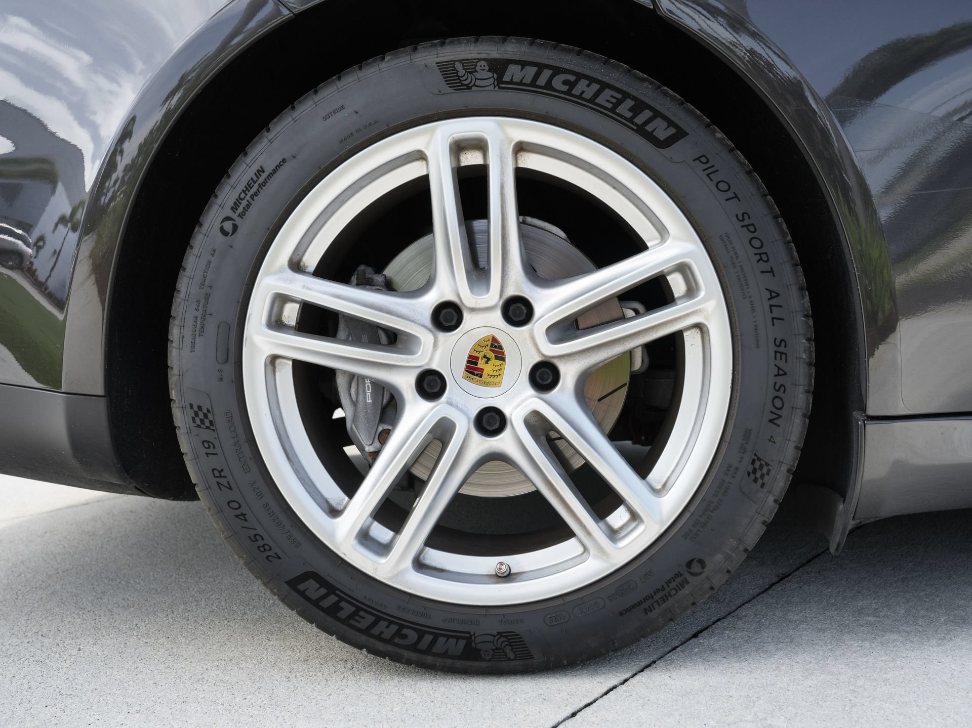 Used 2014 Porsche Panamera 4 AWD/4WD image 13