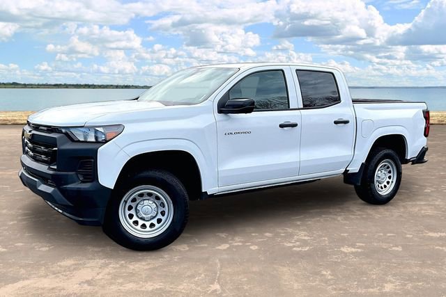 Used 2023 Chevrolet Colorado W/T w/ Technology Package image 3