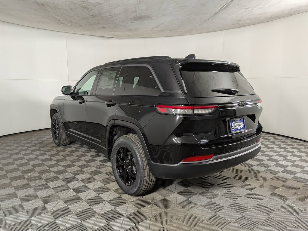 New 2026 Jeep Grand Cherokee Altitude AWD/4WD image 4