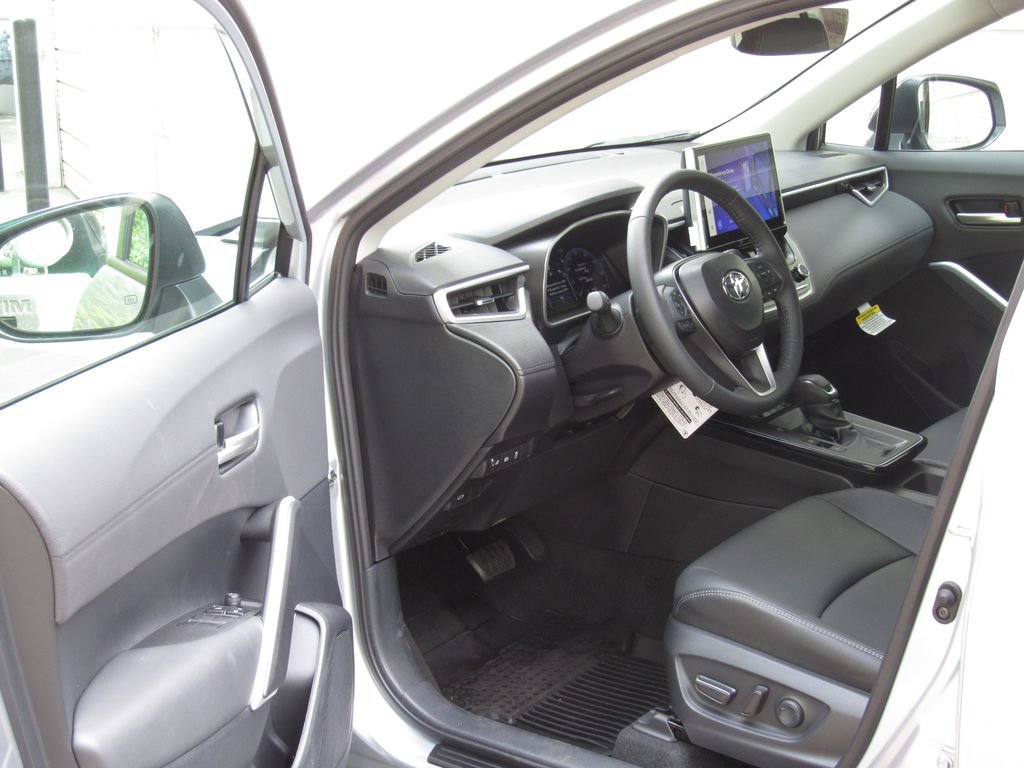 New 2026 Toyota Corolla Cross XLE w/ Convenience Package AWD/4WD image 9