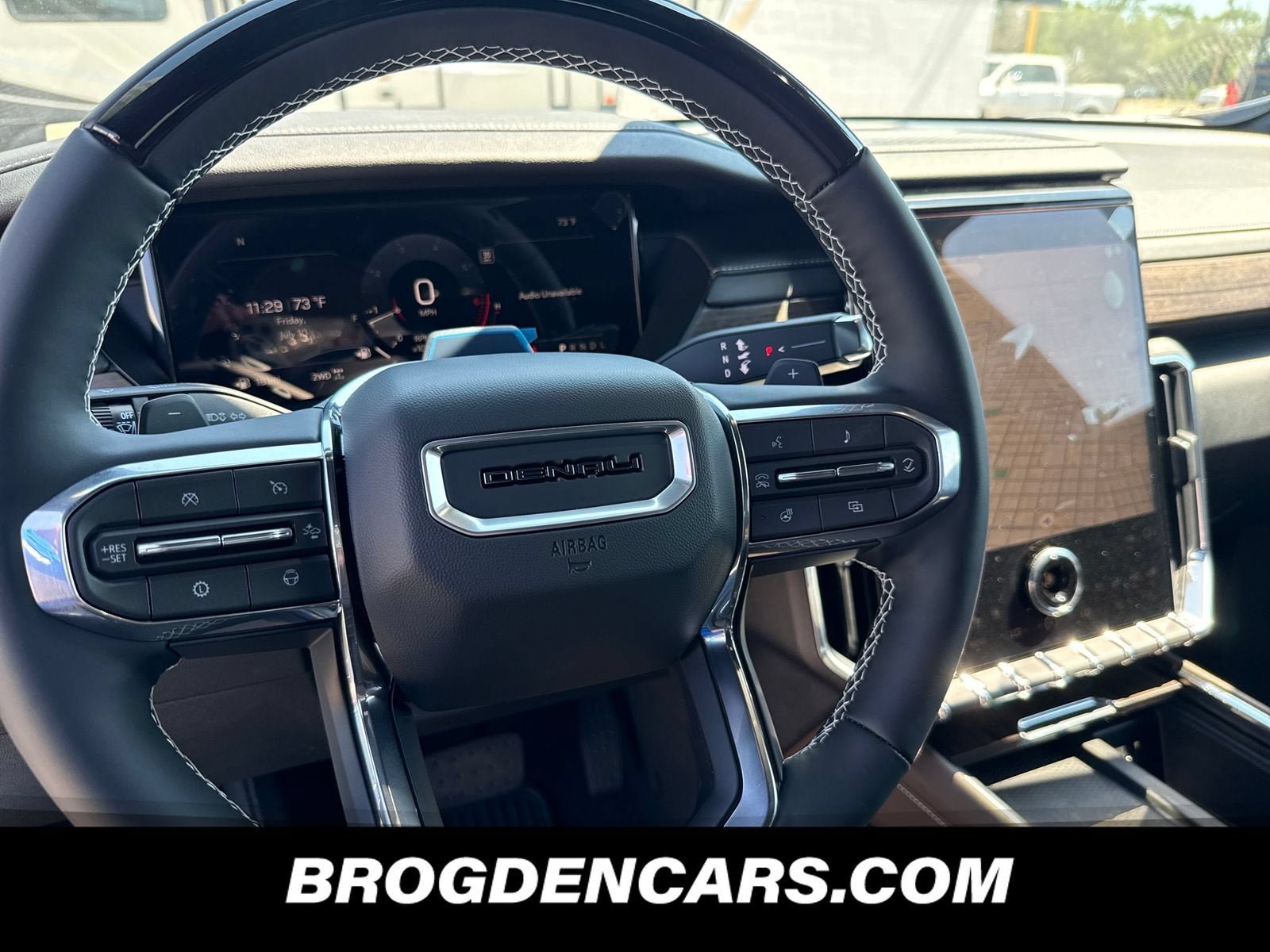 New 2026 GMC Acadia Denali Ultimate w/ LPO, All-Weather Package AWD/4WD image 4
