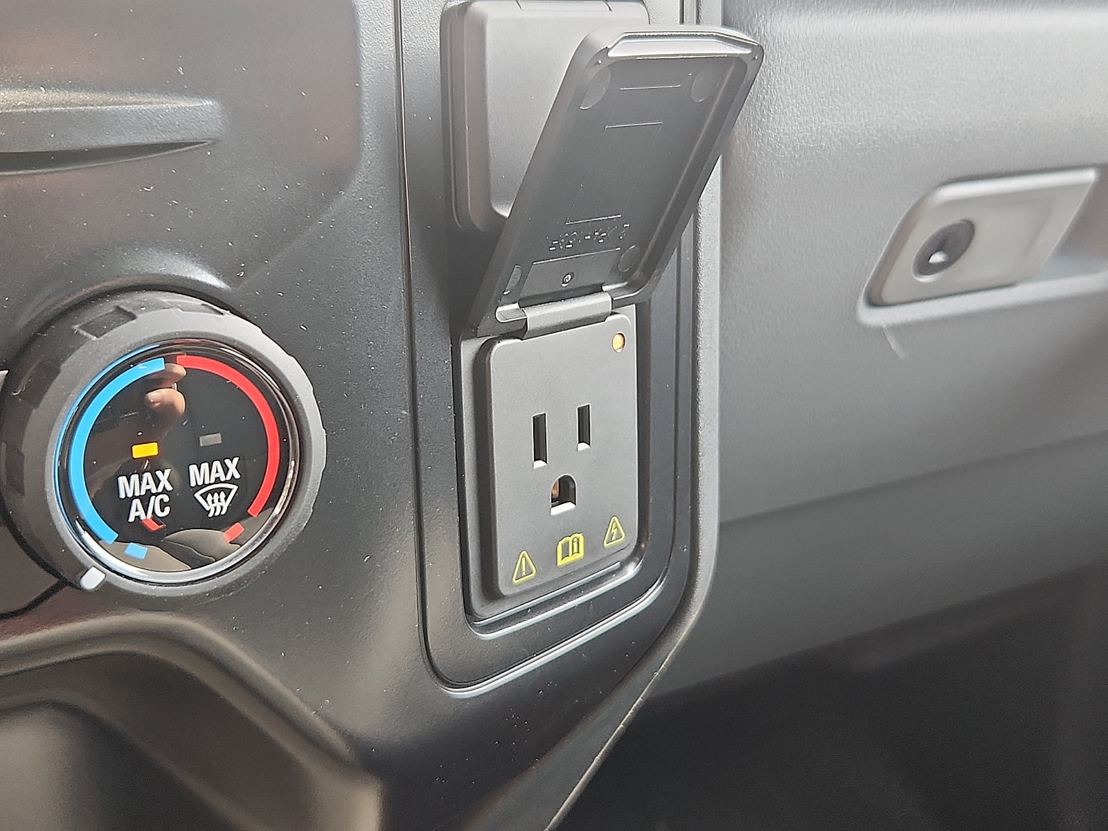 New 2026 Ford F250 XL AWD/4WD image 17