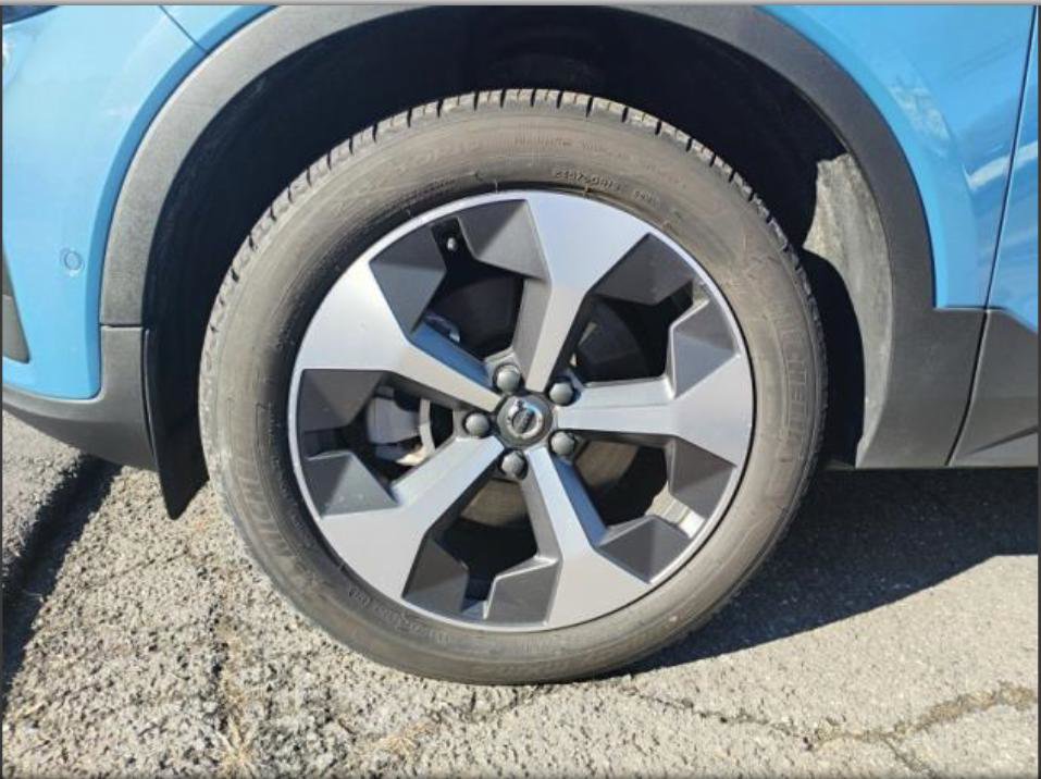 Used 2023 Volvo XC40 B5 Plus w/ Driver Assist Package image 26