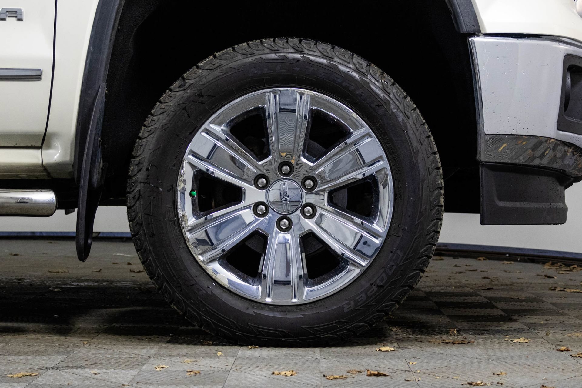 Used 2014 GMC Sierra 1500 SLT w/ Driver Alert Package image 28