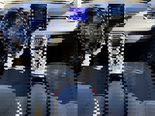 Used 2024 Toyota RAV4 LE image 10