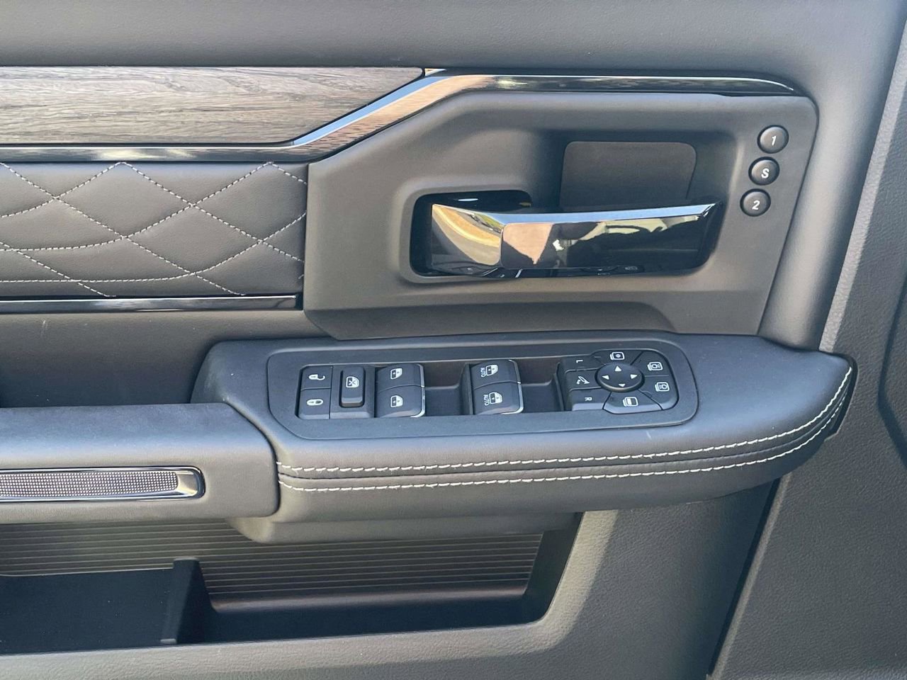 New 2026 RAM 3500 Limited image 19