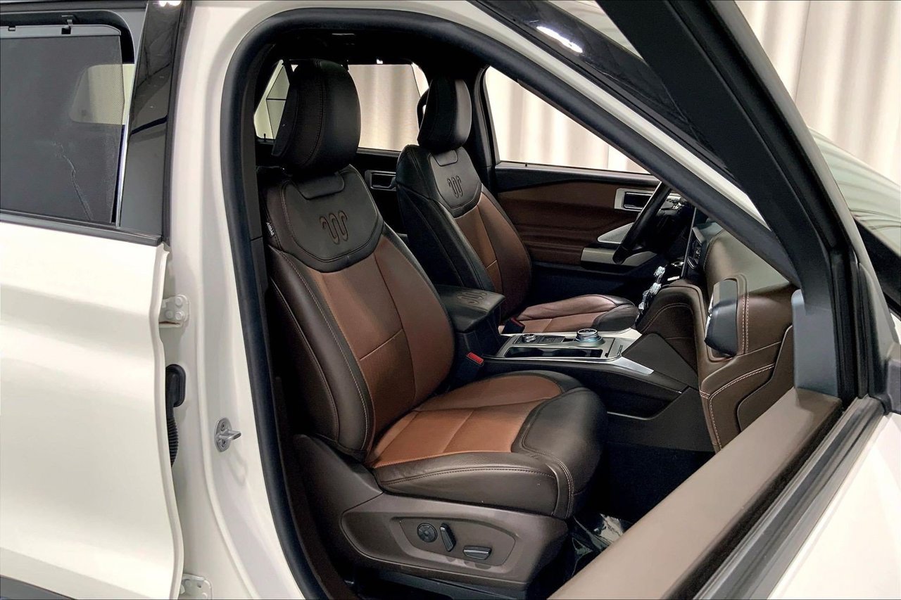 Used 2021 Ford Explorer King Ranch w/ Premium Technology Package AWD/4WD image 6