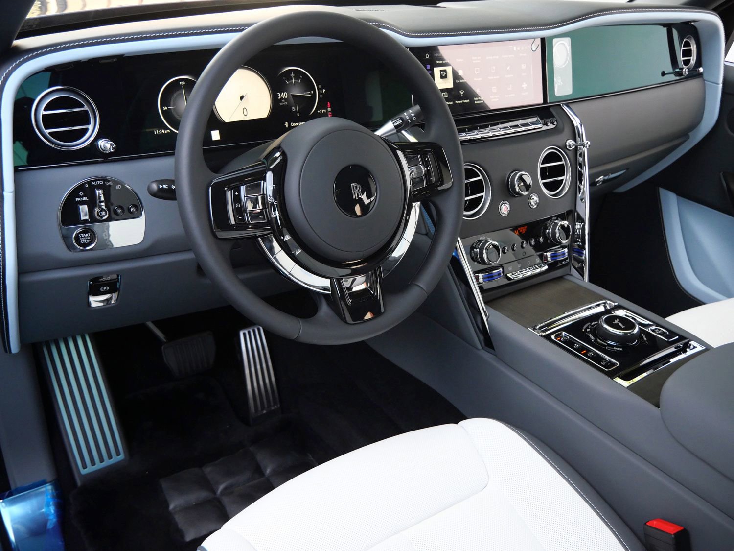 New 2026 Rolls-Royce Cullinan image 17