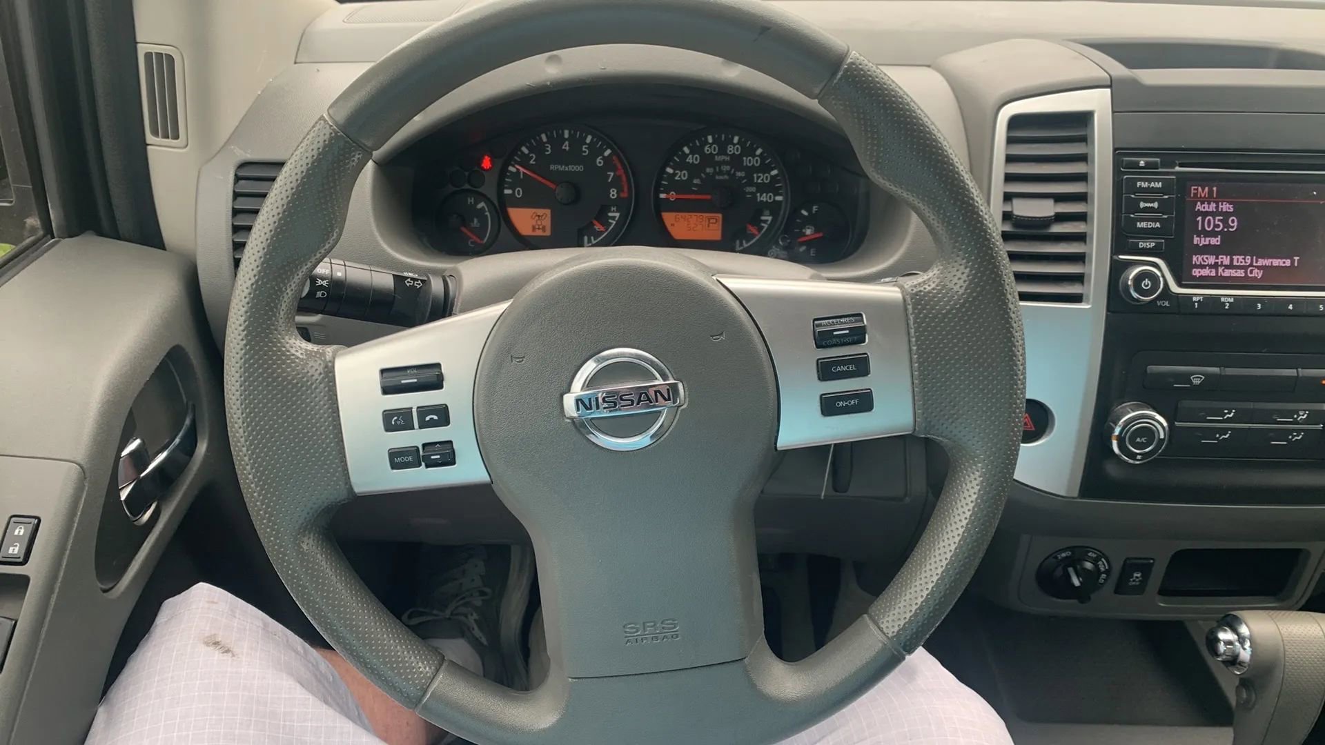 Used 2018 Nissan Frontier SV AWD/4WD image 7