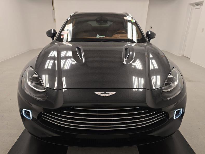 Used 2022 Aston Martin DBX image 5