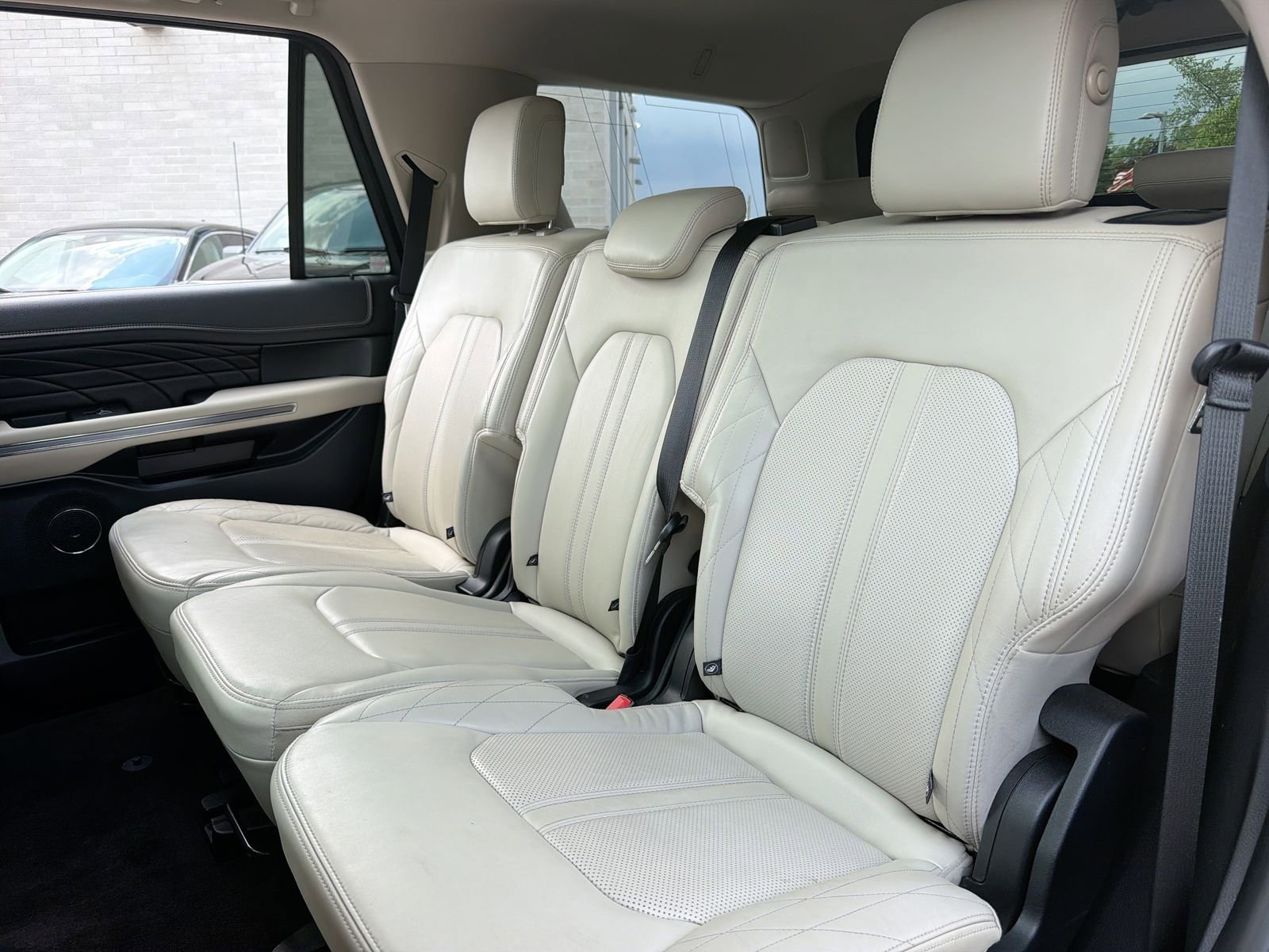 Used 2018 Ford Expedition Platinum AWD/4WD image 25