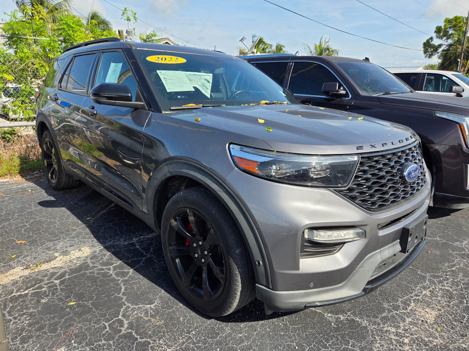 Used 2022 Ford Explorer ST w/ Equipment Group 401A AWD/4WD image 2