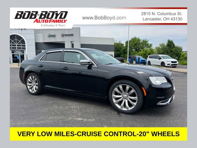 Used 2018 Chrysler 300 Touring w/ Chrome Appearance Package