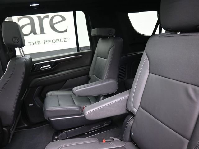 Used 2025 Chevrolet Suburban LT w/ Comfort Package AWD/4WD image 21