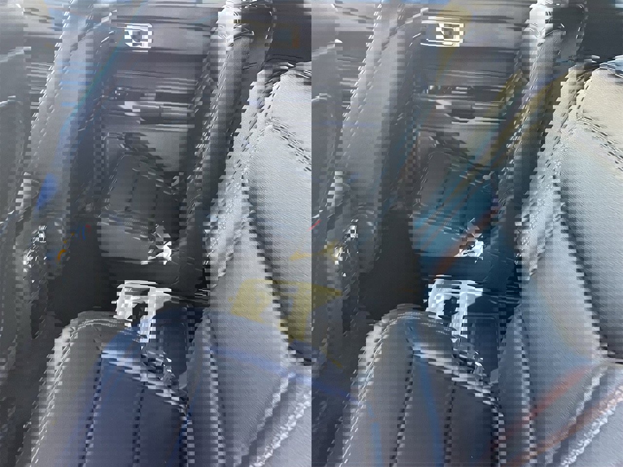 Used 2020 Ford Explorer XLT w/ Equipment Group 202A image 13