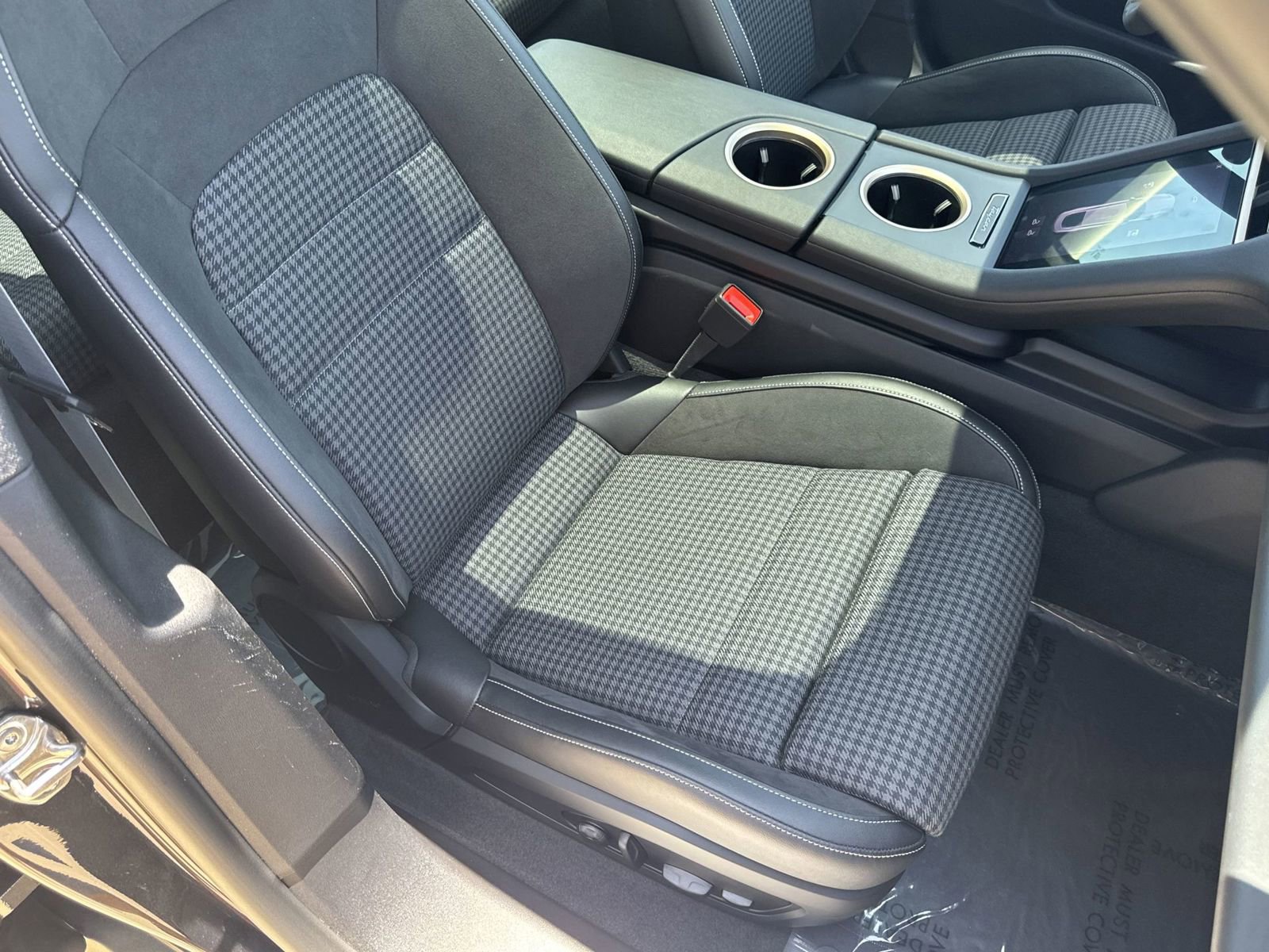 New 2025 Porsche Taycan 4S image 29