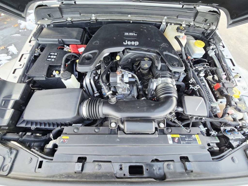 Used 2021 Jeep Wrangler Unlimited Sahara image 22