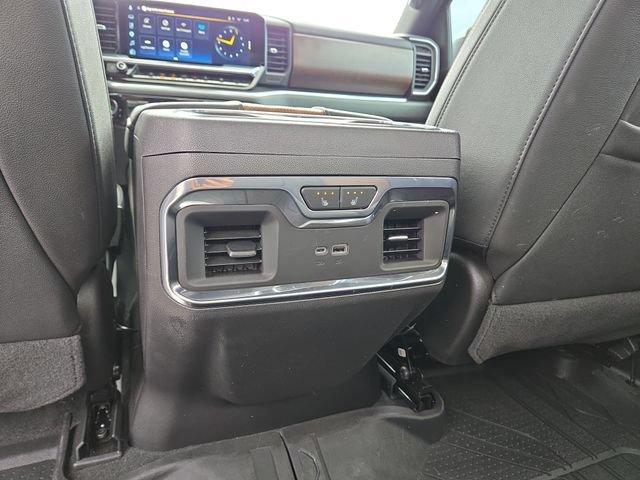Used 2025 Chevrolet Silverado 1500 High Country w/ High Country Premium Package AWD/4WD image 35