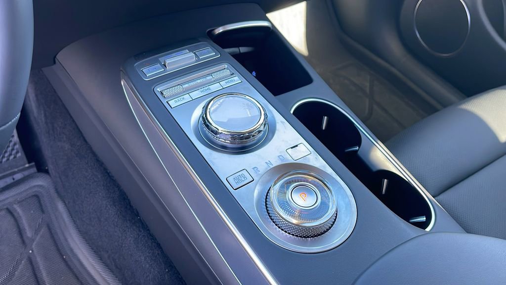 New 2025 Genesis GV70 2.5T w/ Select Package image 23