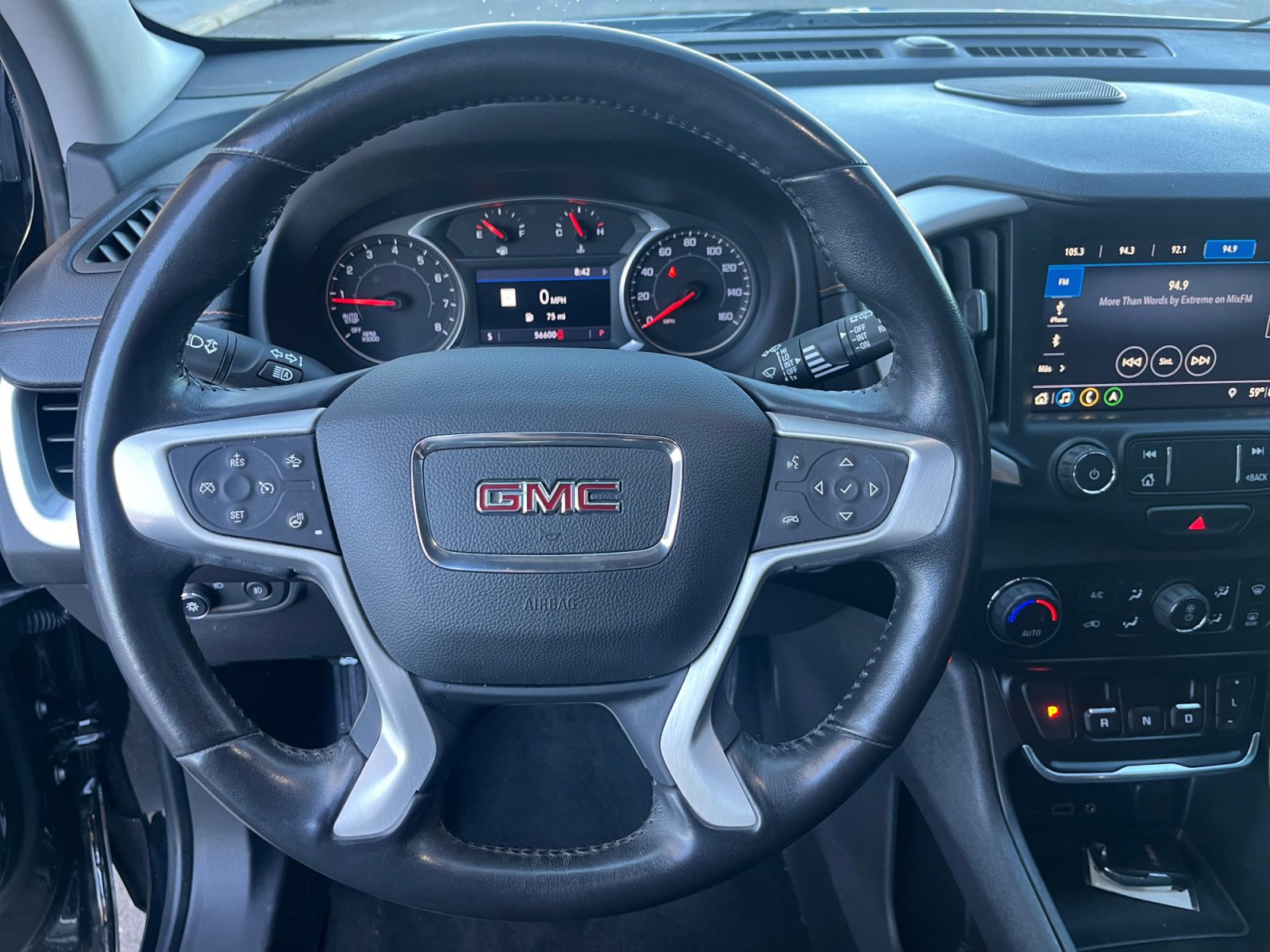 Used 2020 GMC Terrain SLT w/ Preferred Package image 9