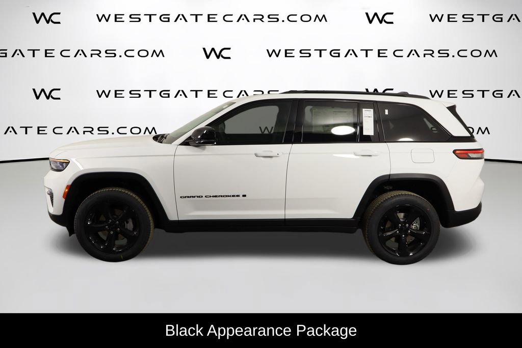 New 2025 Jeep Grand Cherokee Limited w/ Black Appearance Package image 5