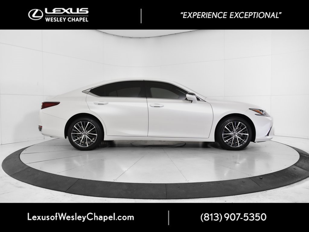Used 2023 Lexus ES 250 w/ Premium Package image 4