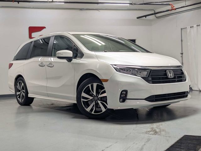 Used 2023 Honda Odyssey Touring image 2
