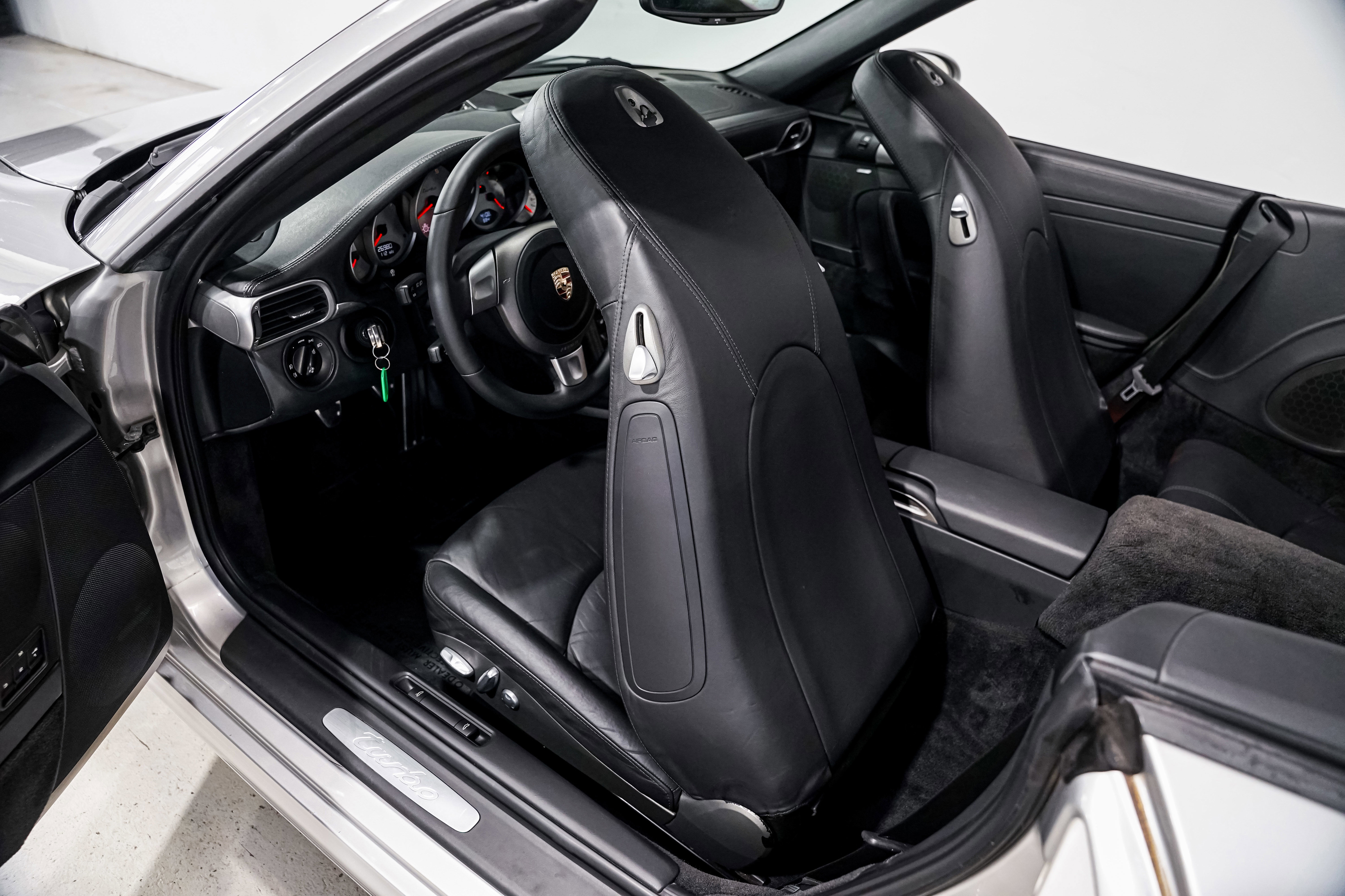 Used 2009 Porsche 911 Turbo image 21