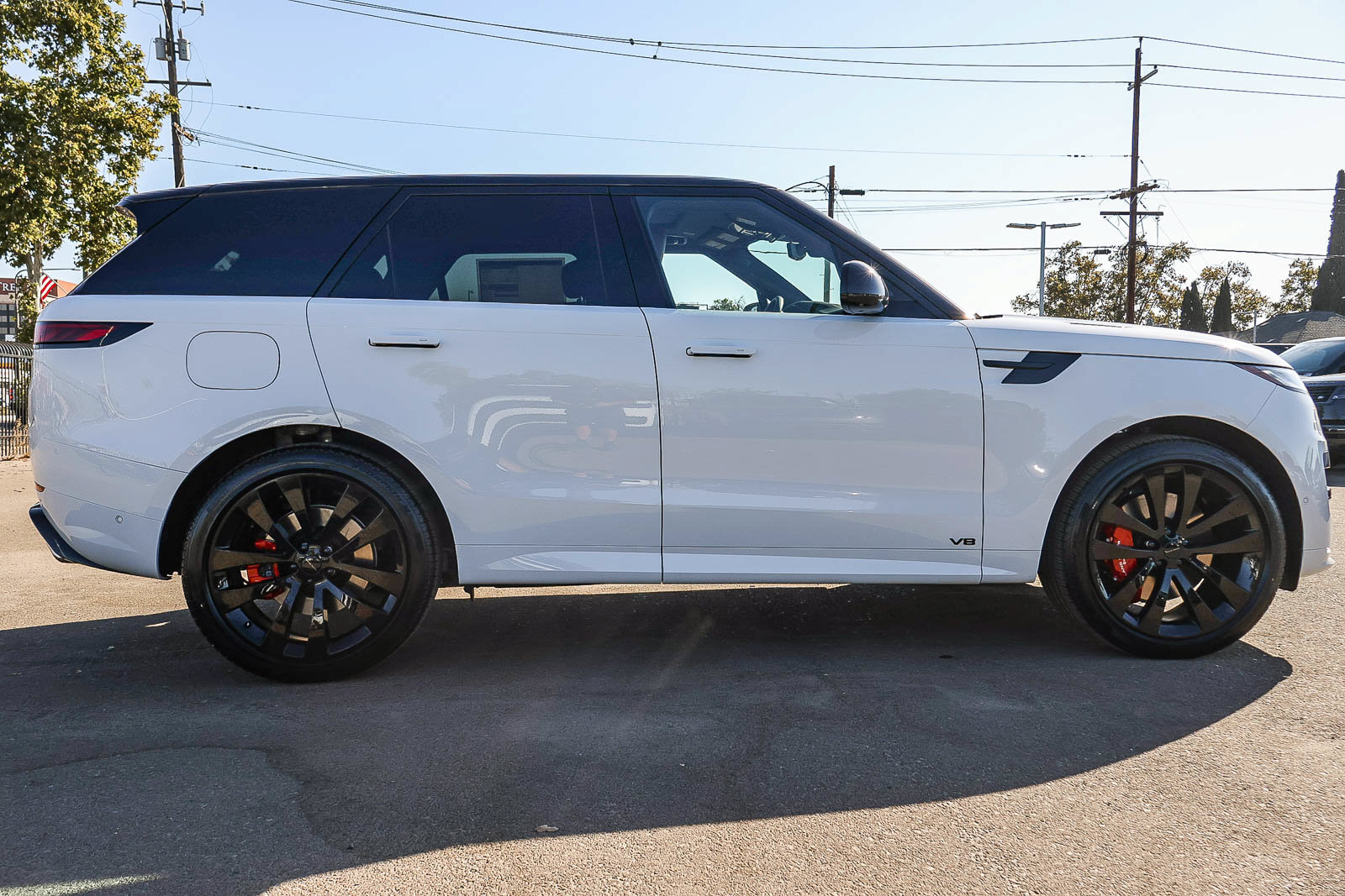 New 2026 Land Rover Range Rover Sport Dynamic SE AWD/4WD image 4