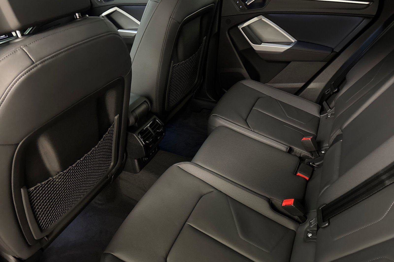 Used 2025 Audi Q3 2.0T Premium w/ Convenience Package image 12