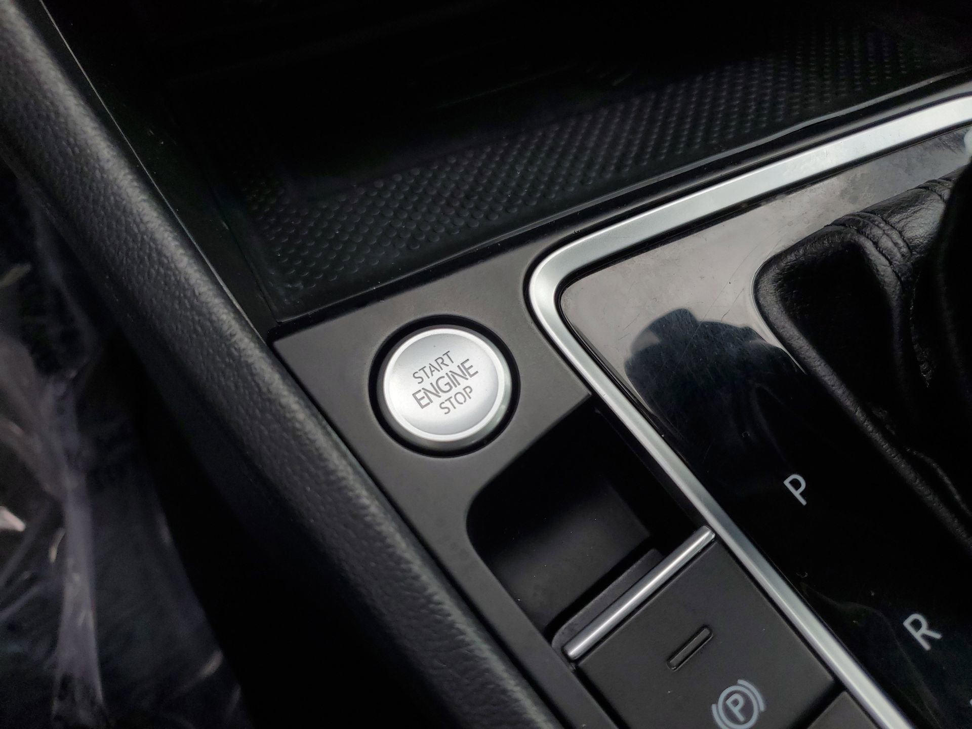 Used 2020 Volkswagen Jetta SEL image 23