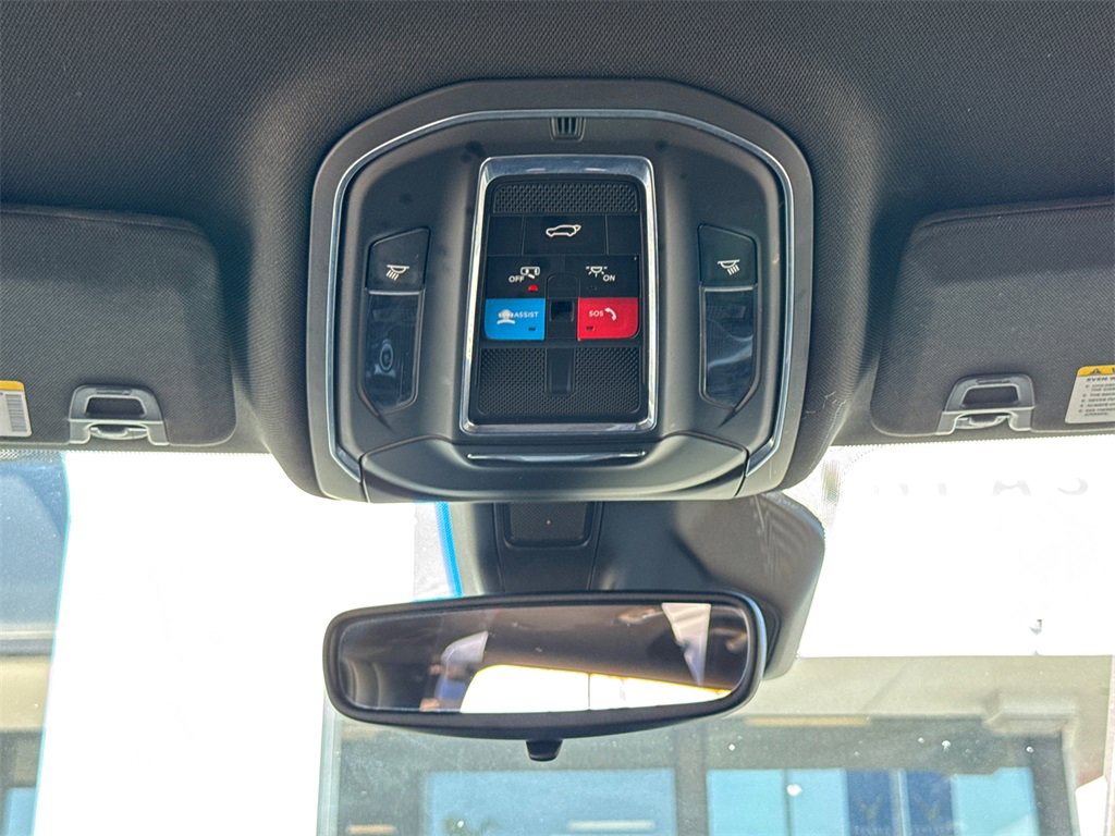 Used 2021 Jeep Grand Cherokee L Laredo image 22