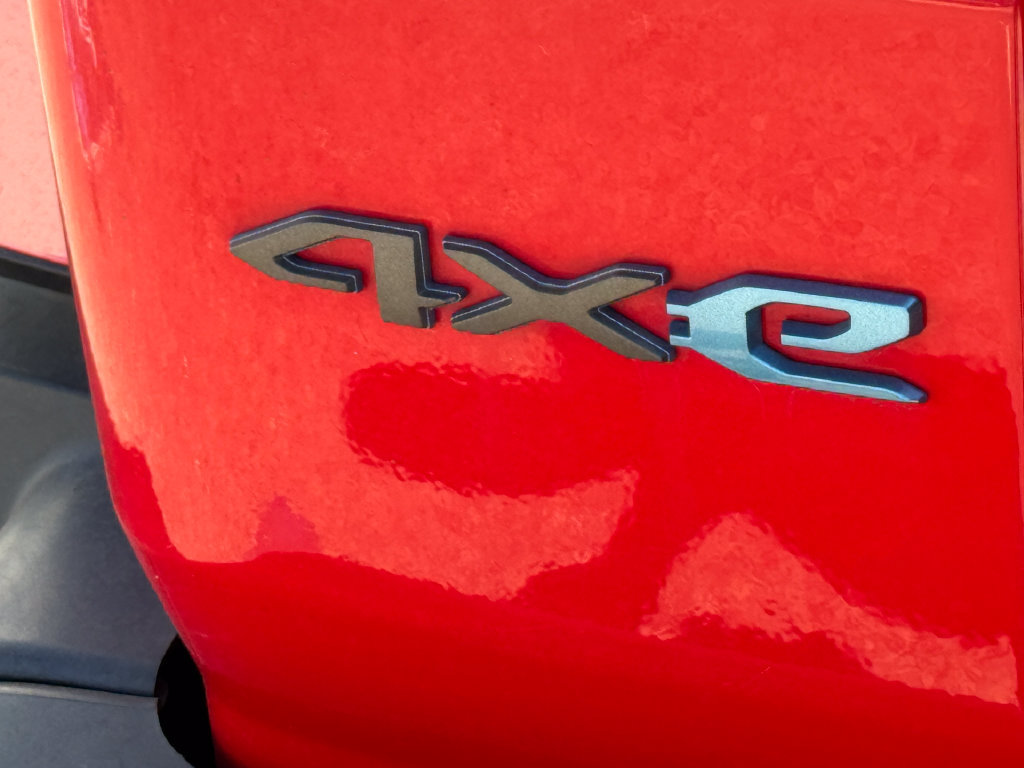 Used 2024 Jeep Wrangler Unlimited AWD/4WD image 19