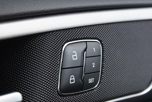Used 2019 Ford Fusion SEL FWD image 4