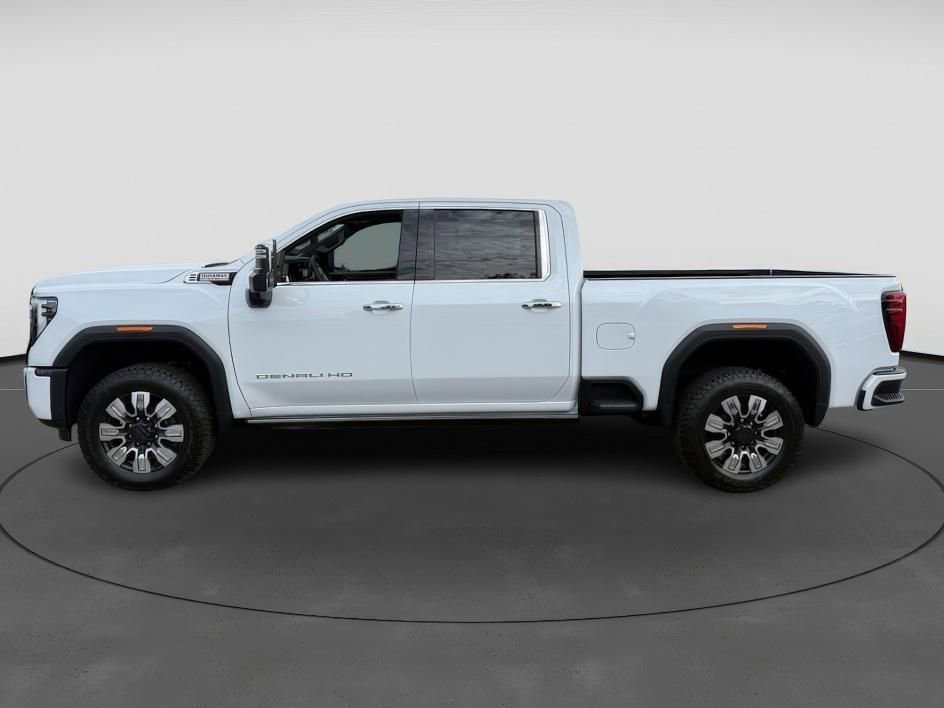 New 2026 GMC Sierra 3500 Denali w/ Denali Reserve Package image 3