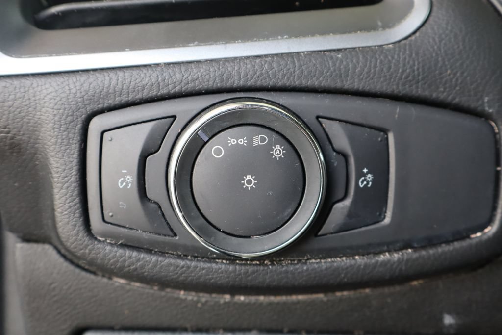Used 2016 Ford Edge SE FWD image 21