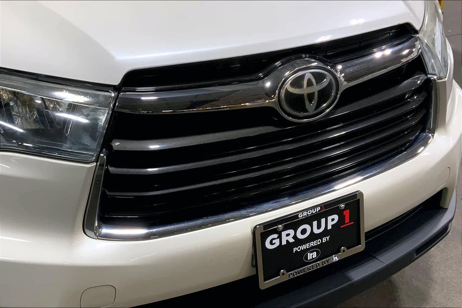 Used 2015 Toyota Highlander Limited Platinum AWD/4WD image 30