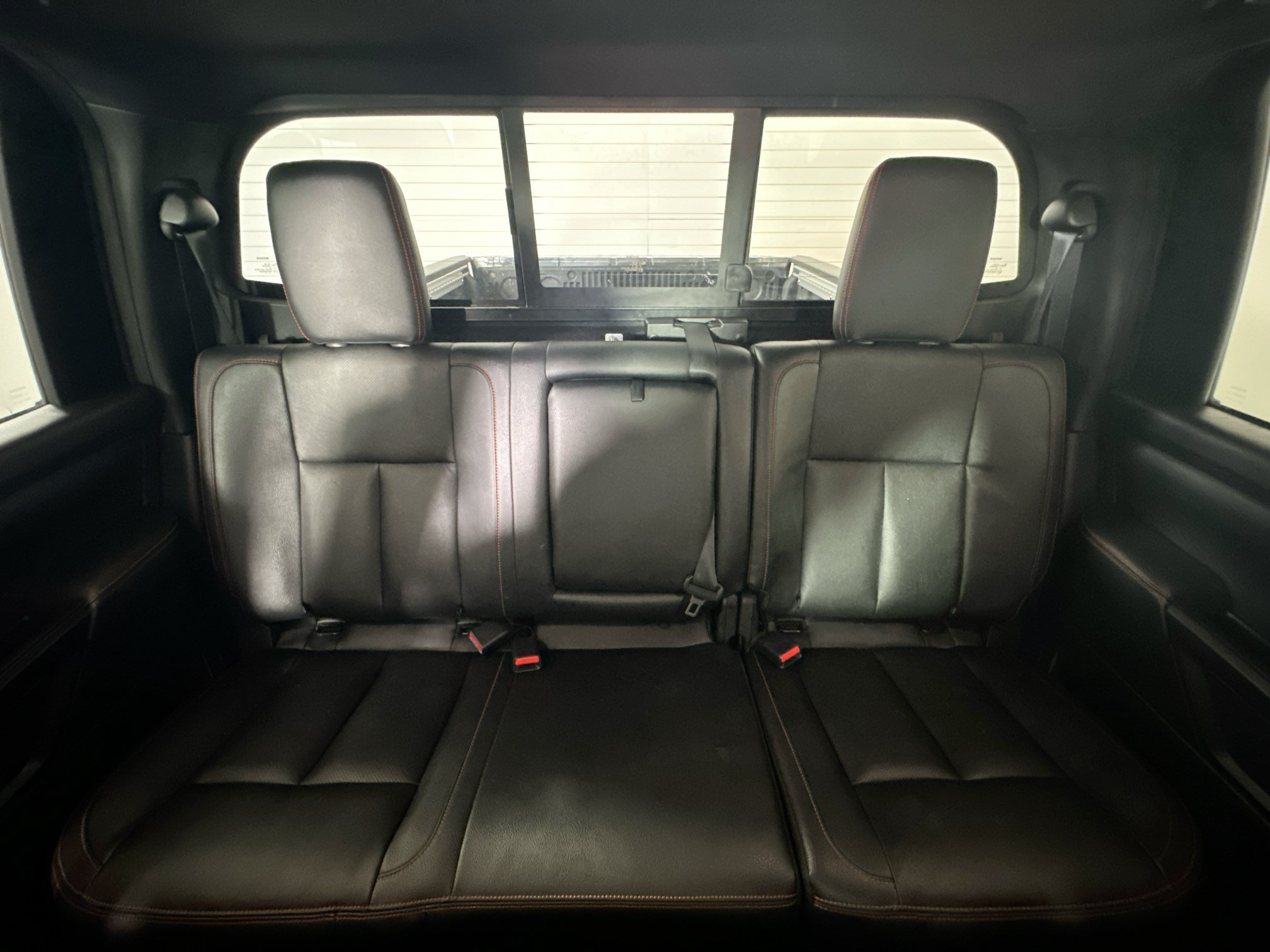 Used 2023 Nissan Titan PRO-4X w/ Pro-4x Convenience Package AWD/4WD image 30