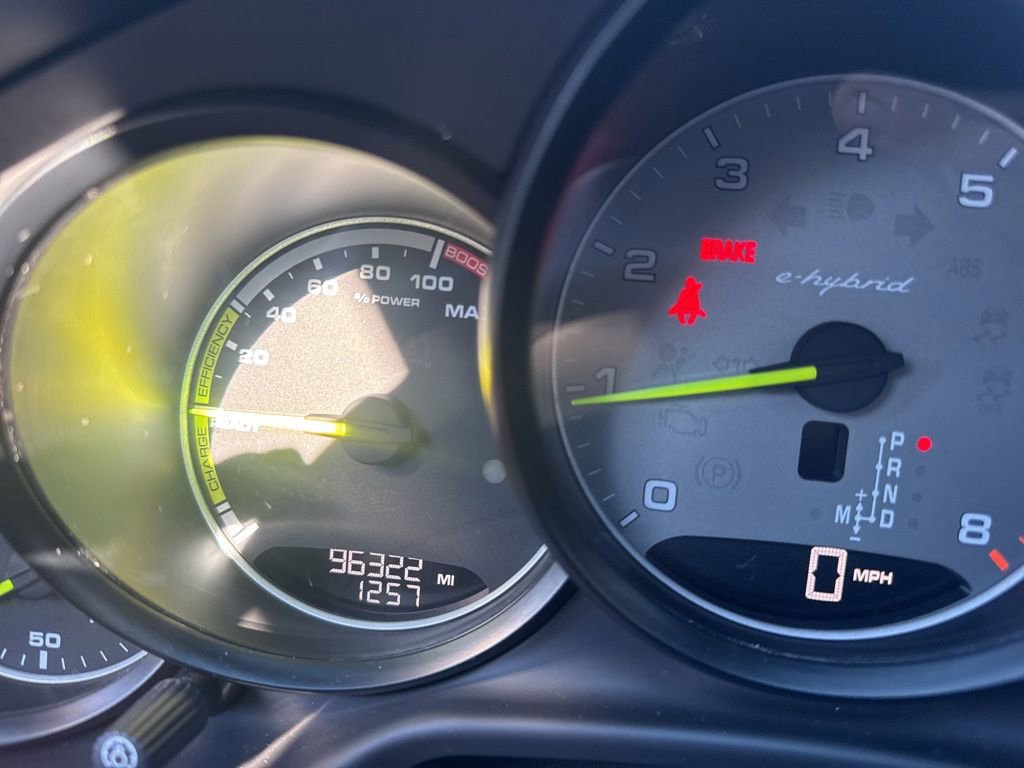 Used 2015 Porsche Panamera S image 21