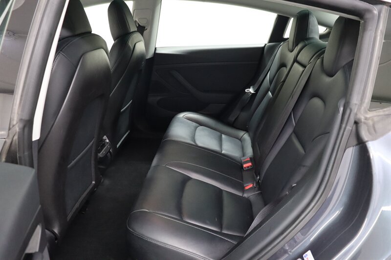 Used 2020 Tesla Model 3 Standard Range RWD image 21