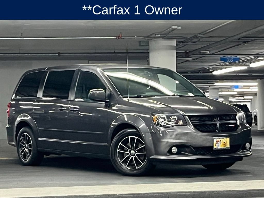 Used 2017 Dodge Grand Caravan SXT w/ Driver Convenience Group FWD image 3