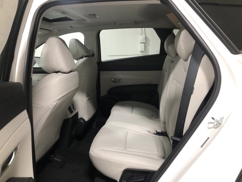 New 2026 Hyundai Tucson SEL image 17